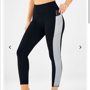 Fabletics High-Waisted PowerHold® Pocket 7/8